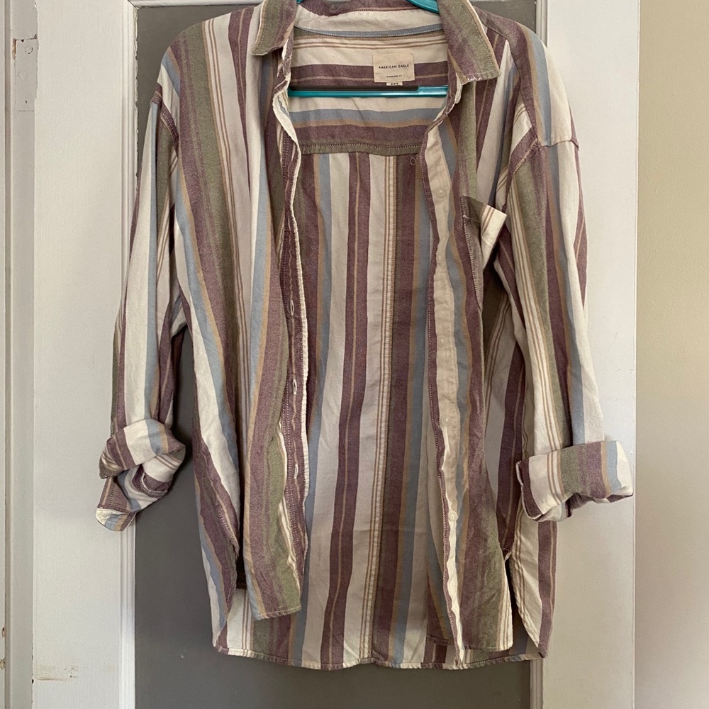 American Eagle Button Down